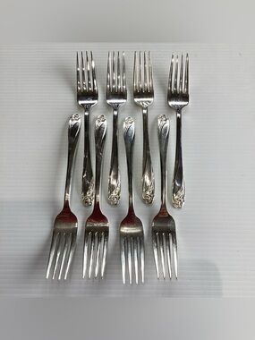 8 X 1847 Rogers Bros Daffodil Silverplate Dinner Forks 7-1/2" Flatware